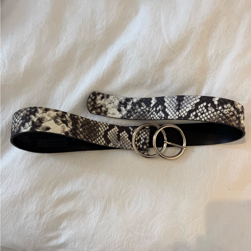 Simons small belt Snake pattern
